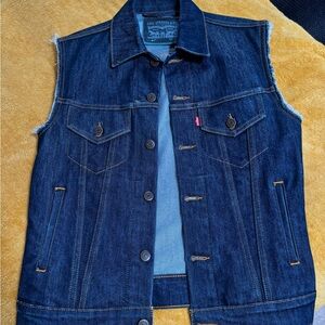 Levi x Nike dark jean vest jacket like new